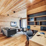 Avancher Otel
