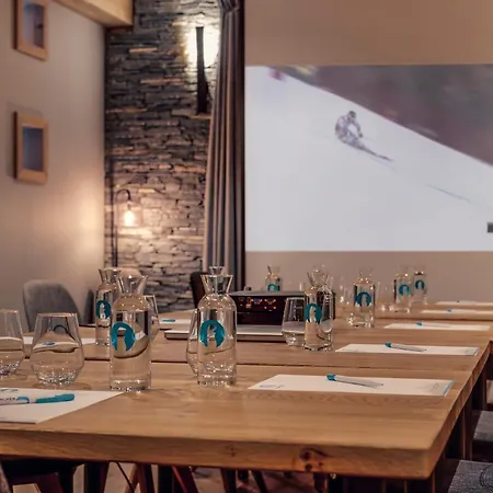 Hotel Avancher 3*