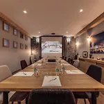 Avancher Hotell 3*